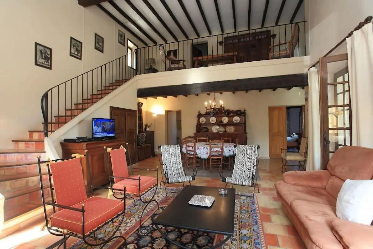 Holiday home Superbe Villa Provencale Avec Piscine Privee Gordes